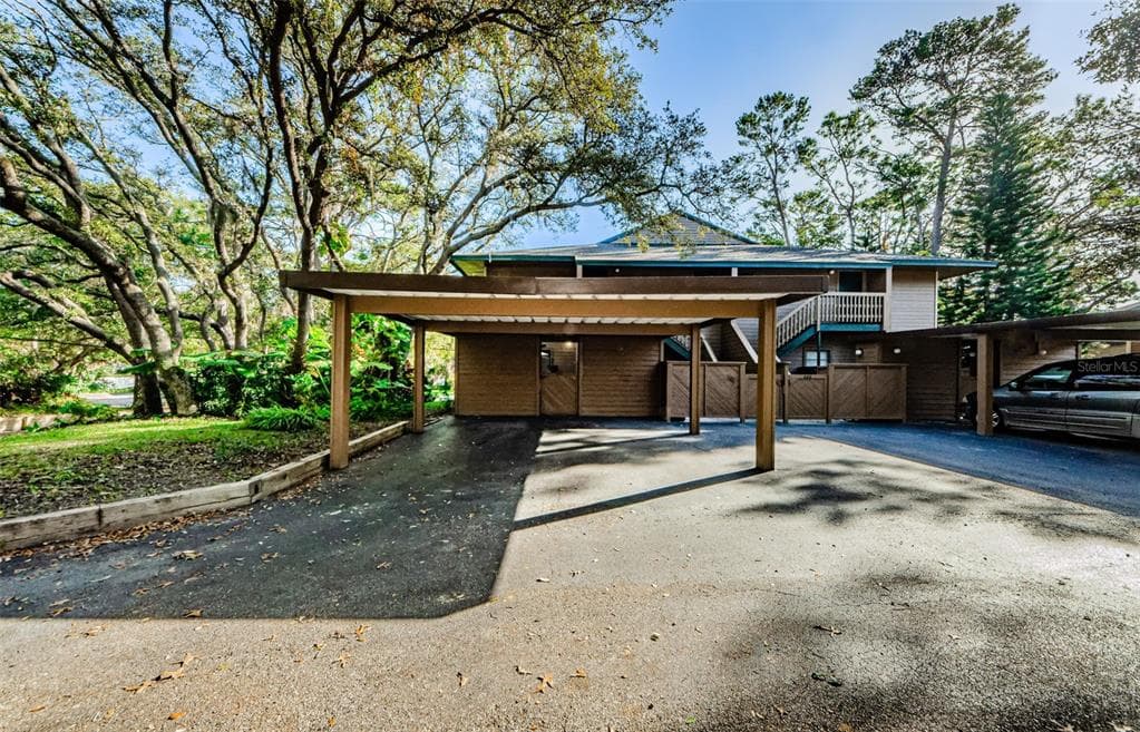 403 LENNOX ROAD W UNIT 403