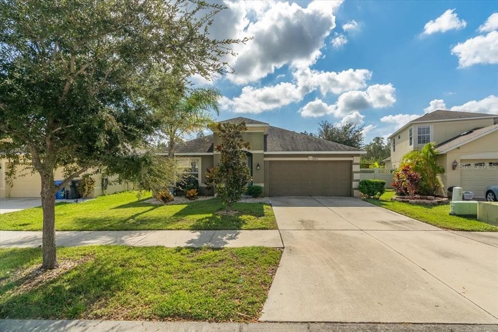 8431 HUNTERS FORK LOOP RUSKIN, FL 33573