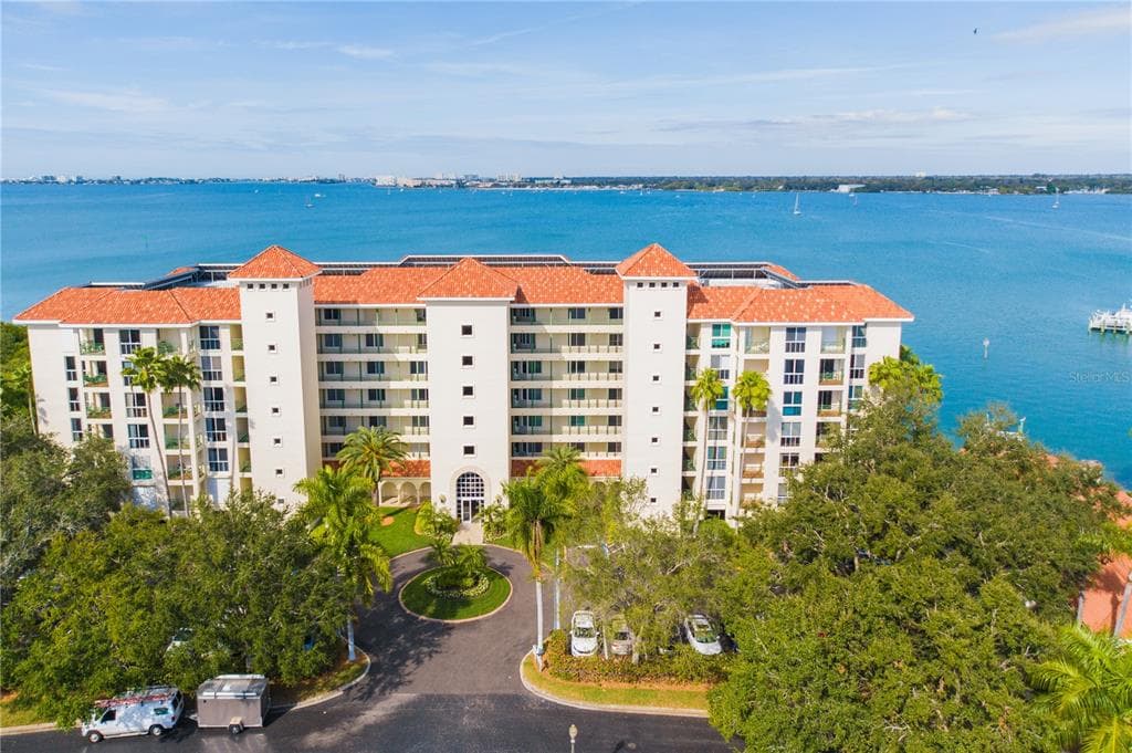 4717 DOLPHIN CAY LANE S UNIT 107 ST PETERSBURG, FL 33711