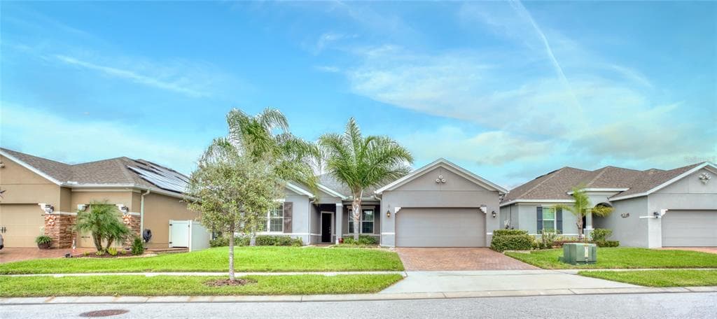 3925 GREEN SABAL DRIVE