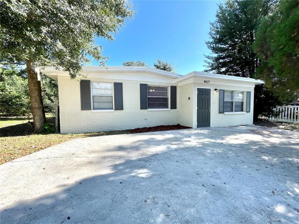 4617 JOHN BELL JR DRIVE TAMPA, FL 33610