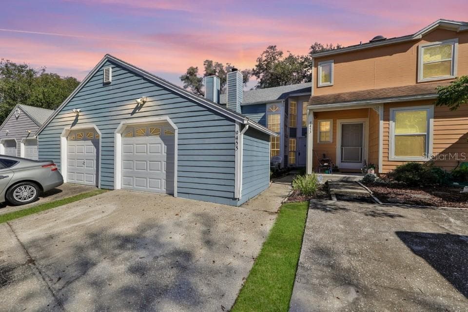 9455 FOREST HILLS PLACE TAMPA, FL 33612