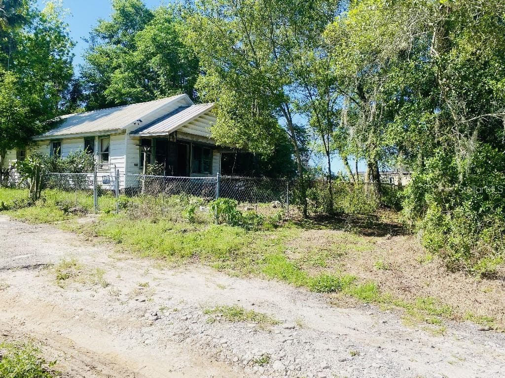 21347 US HIGHWAY 301 DADE CITY, FL 33523