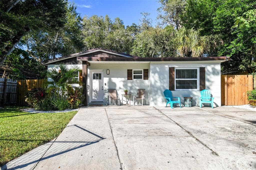 1306 E PALIFOX STREET TAMPA, FL 33603