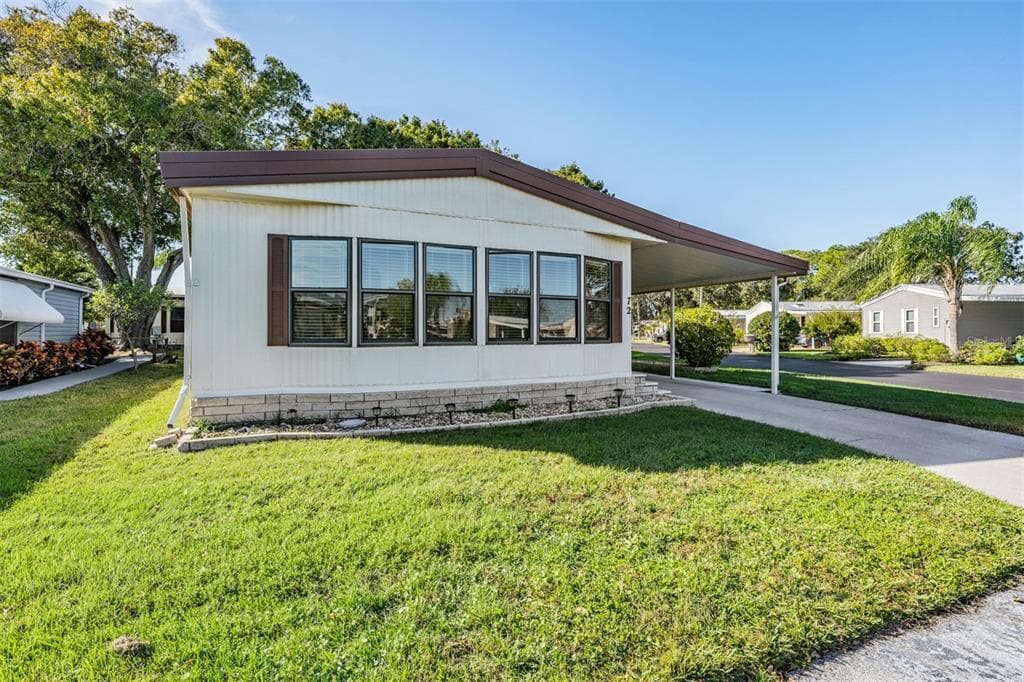 72 RED FOX RUN UNIT 1 SAFETY HARBOR, FL 34695