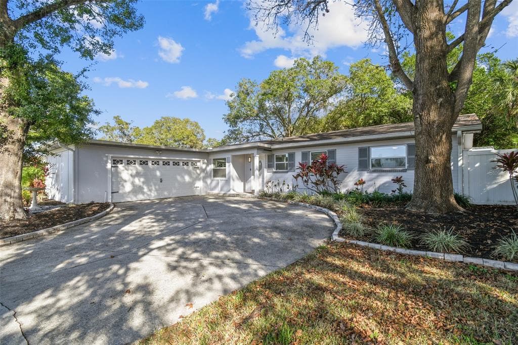 7507 EGYPT LAKE DRIVE TAMPA, FL 33614