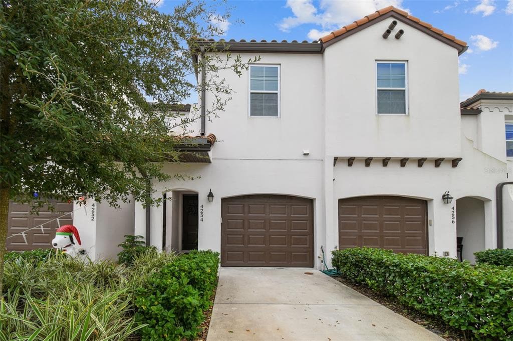 4254 W CARMEN STREET TAMPA, FL 33609