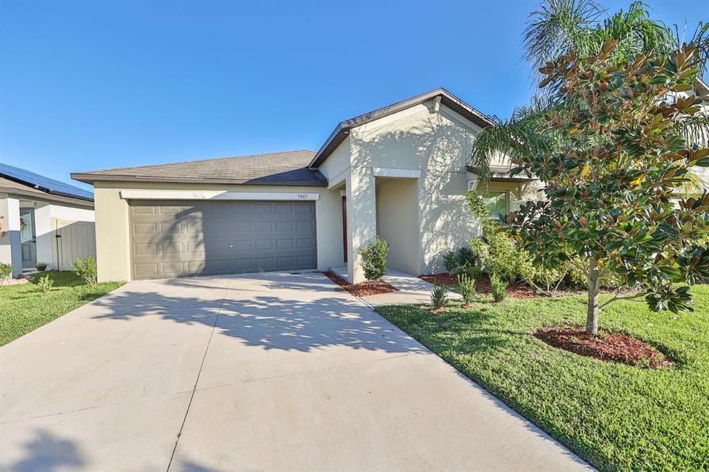 5005 WHITE CHICORY DRIVE APOLLO BEACH, FL 33572