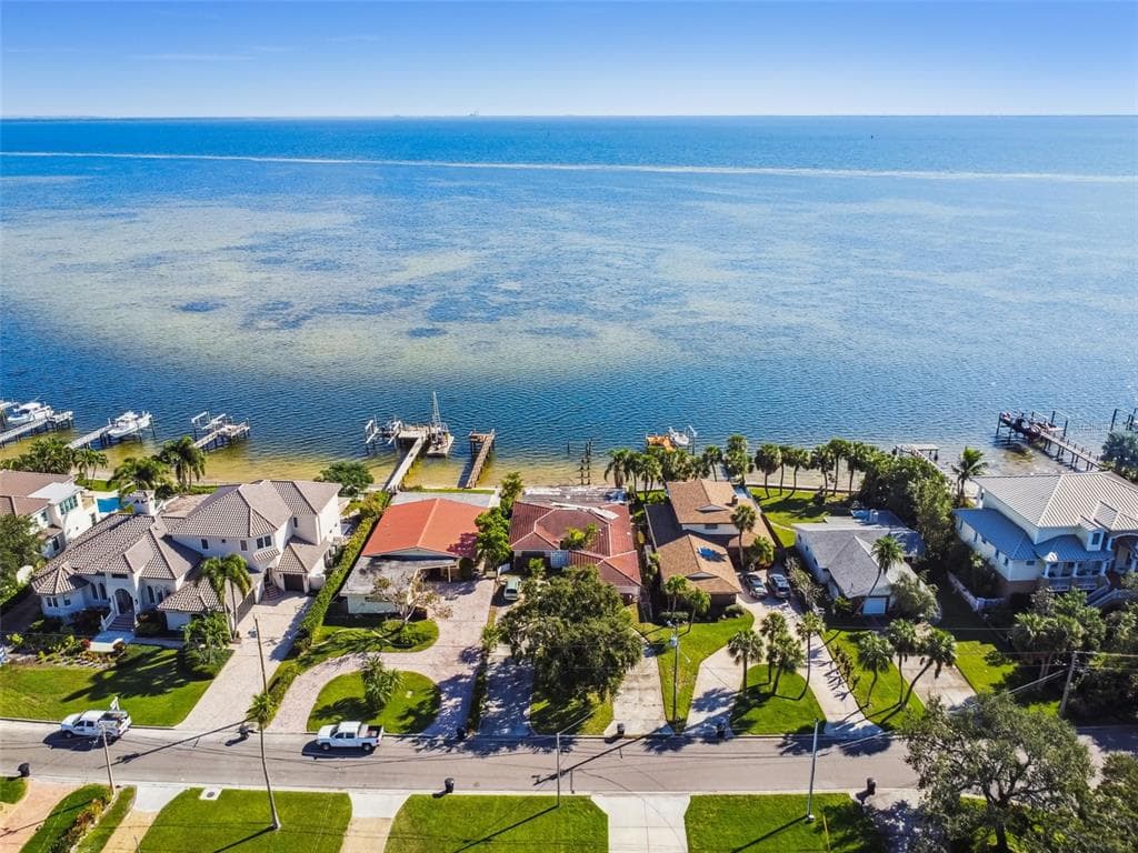 3219 BAYSHORE BOULEVARD NE ST PETERSBURG, FL 33703