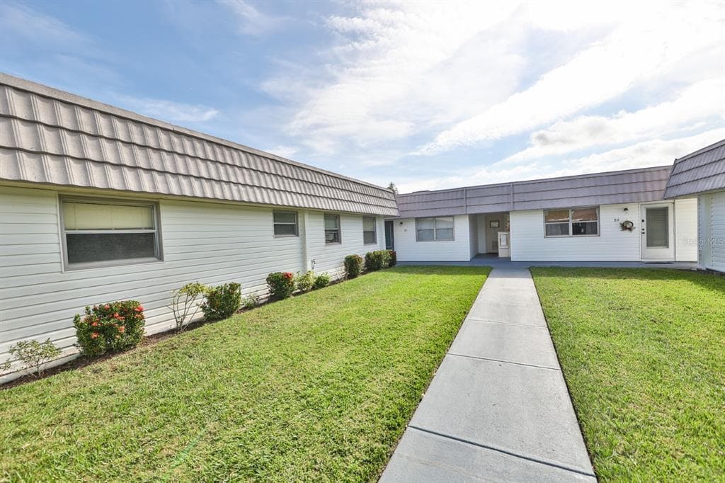 206 ANDOVER PLACE N UNIT 85 SUN CITY CENTER, FL 33573
