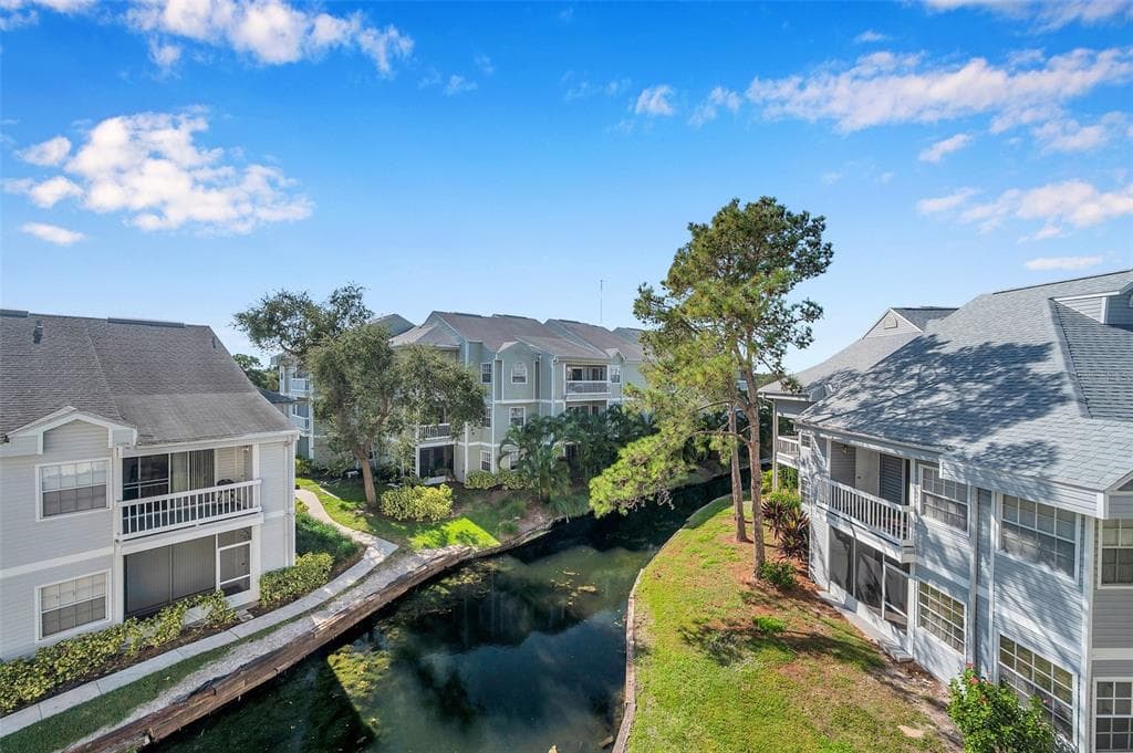6817 STONES THROW CIRCLE N UNIT 17307 ST PETERSBURG, FL 33710