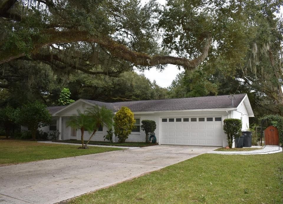 529 GORNTO LAKE ROAD BRANDON, FL 33510