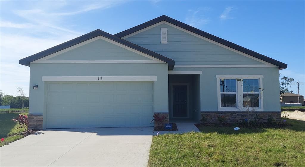 812 KINGS PINE COURT