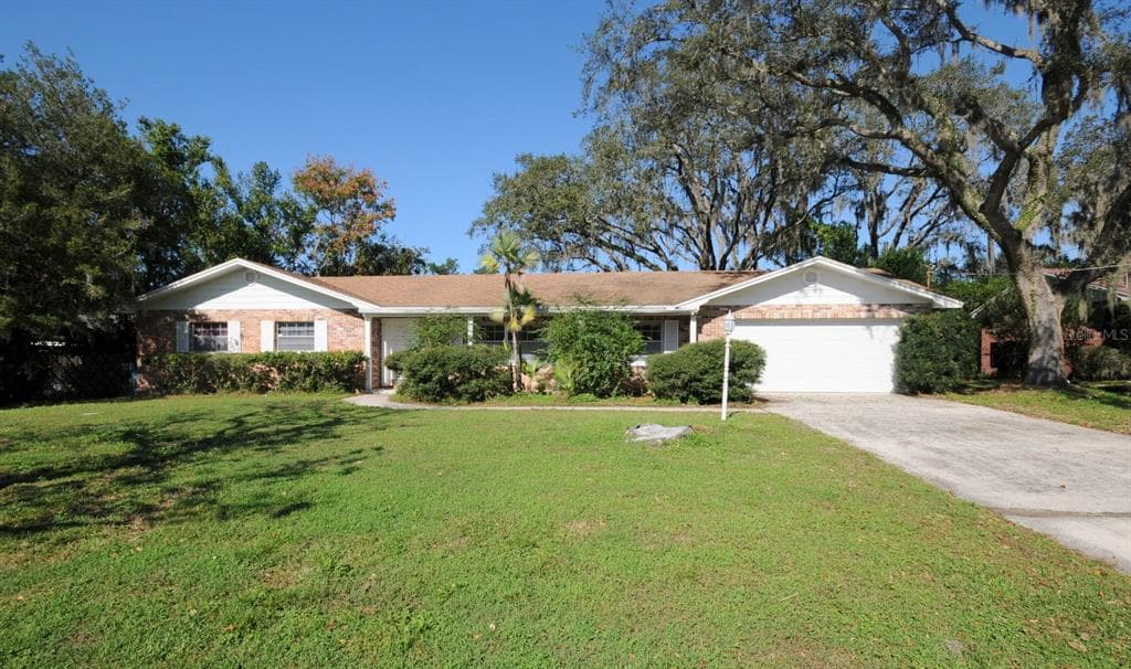420 S RIVERHILLS DRIVE TEMPLE TERRACE, FL 33617