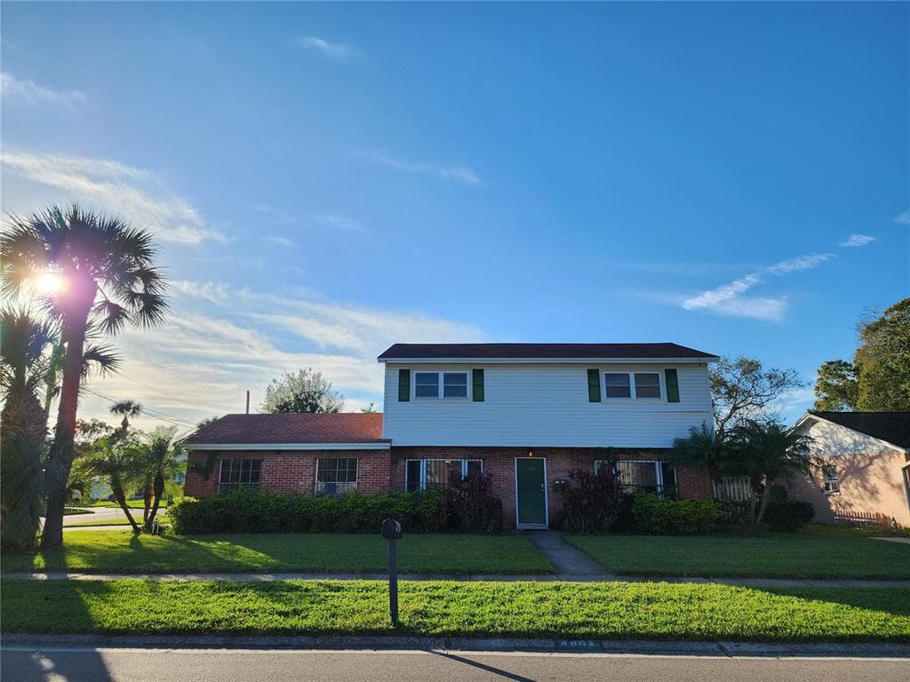 4802 WYNWOOD DRIVE