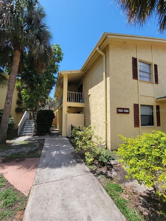 7604 NACIDO COURT TAMPA, FL 33615