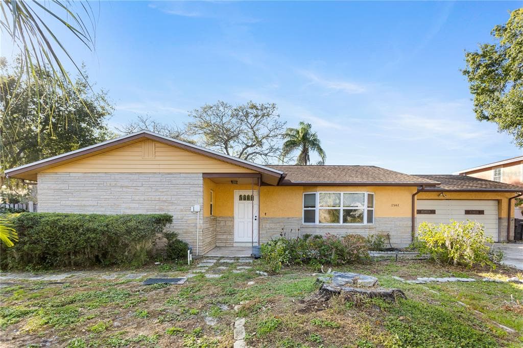 7502 OAKVISTA CREEK TAMPA, FL 33634