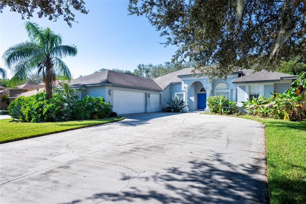 2807 WINDING TRAIL DRIVE VALRICO, FL 33596