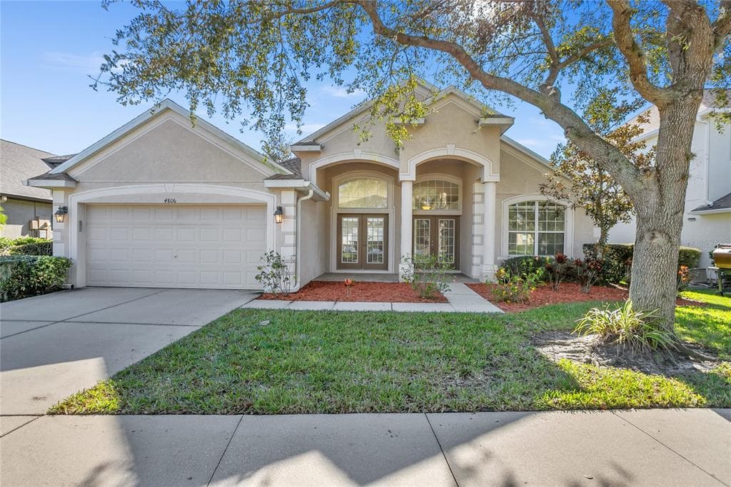 4806 POINTE O WOODS DRIVE WESLEY CHAPEL, FL 33543