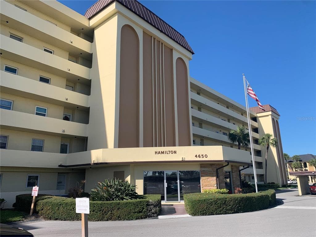 4650 COVE CIRCLE UNIT 510 ST PETERSBURG, FL 33708