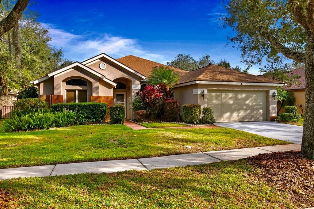 9413 HUNTERS POND DRIVE TAMPA, FL 33647