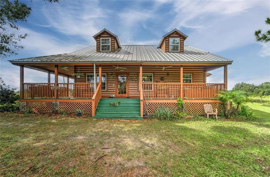 19320 GRANGE HALL LOOP WIMAUMA, FL 33598