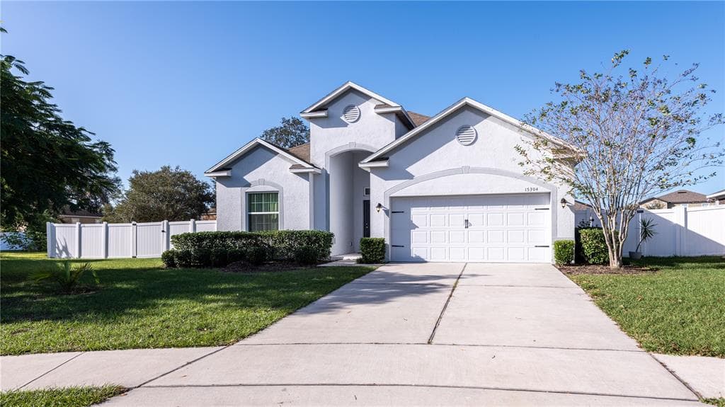 15304 ROYAL TERN BOULEVARD MASCOTTE, FL 34753