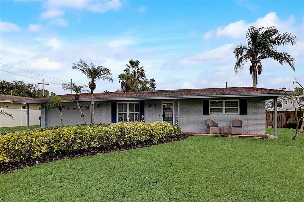 6567 HILLSIDE AVENUE SEMINOLE, FL 33772