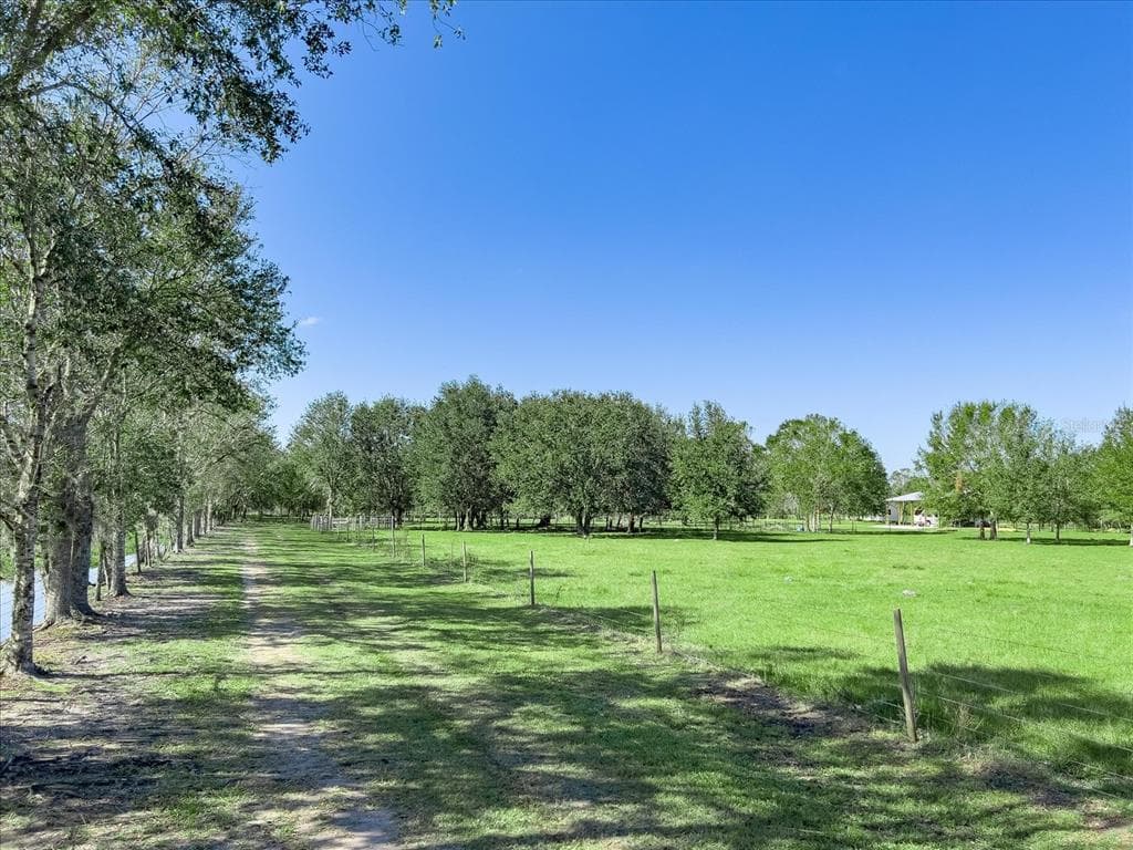 375 BETHEA LANE SEBRING, FL 33875