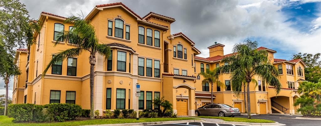 2739 VIA CAPRI UNIT 1024 CLEARWATER, FL 33764