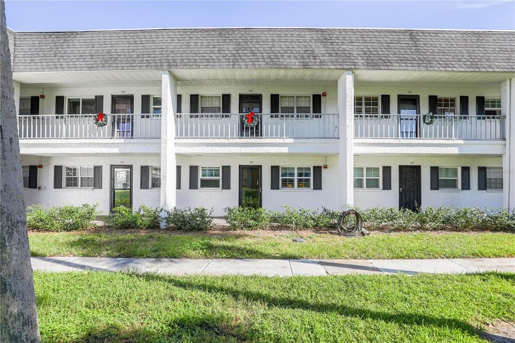 303 47TH AVENUE DRIVE W UNIT 153 BRADENTON, FL 34207