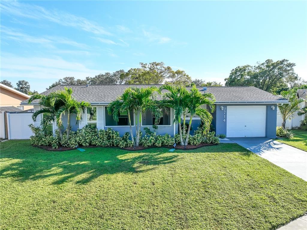7714 FAREHAM COURT ST PETERSBURG, FL 33709