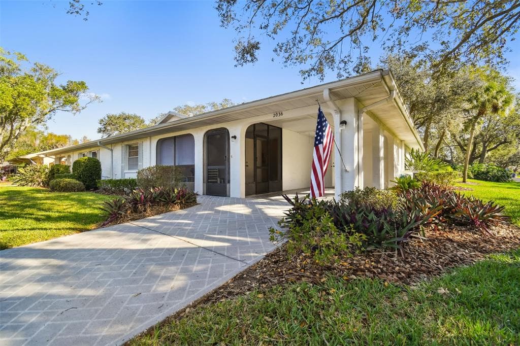 2036 HAMPSTEAD CIRCLE UNIT 272 SUN CITY CENTER, FL 33573