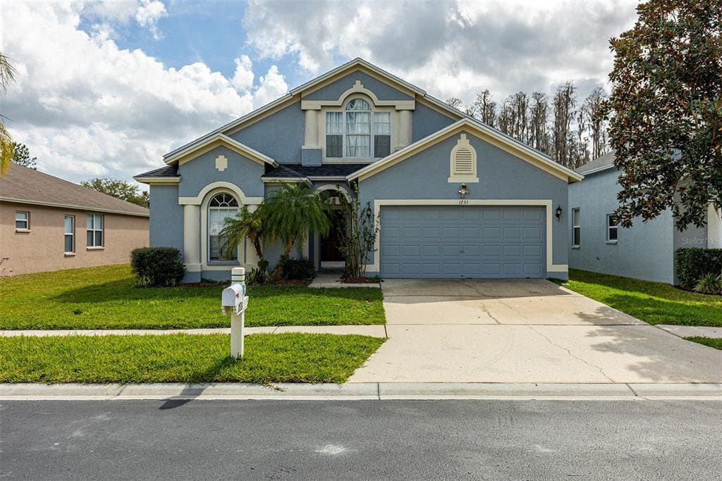 1733 LEYBOURNE LOOP WESLEY CHAPEL, FL 33543