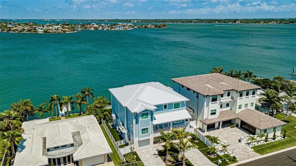 7 PARADISE LANE TREASURE ISLAND, FL 33706