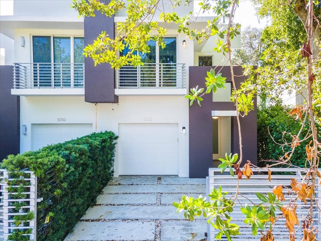 3052 DAY AVENUE UNIT 2