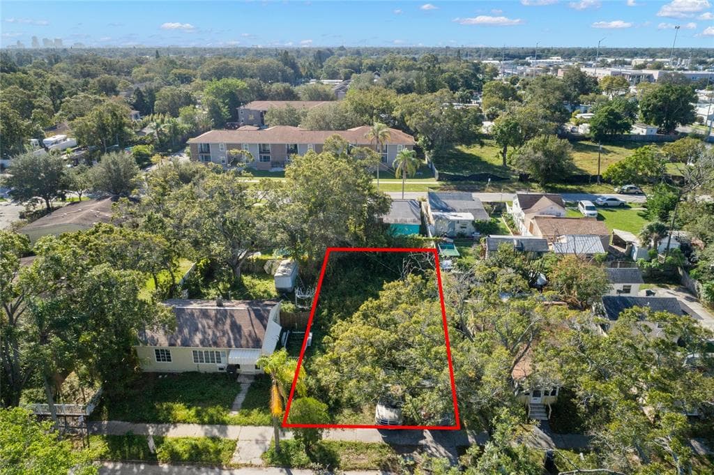 2764 GROVE PARK AVENUE N ST PETERSBURG, FL 33714