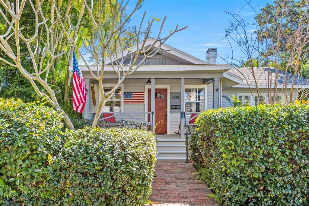 934 21ST AVENUE N ST PETERSBURG, FL 33704
