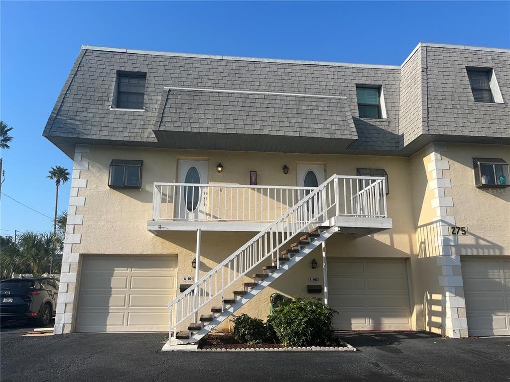 275 CAPRI CIRCLE N UNIT 101 TREASURE ISLAND, FL 33706