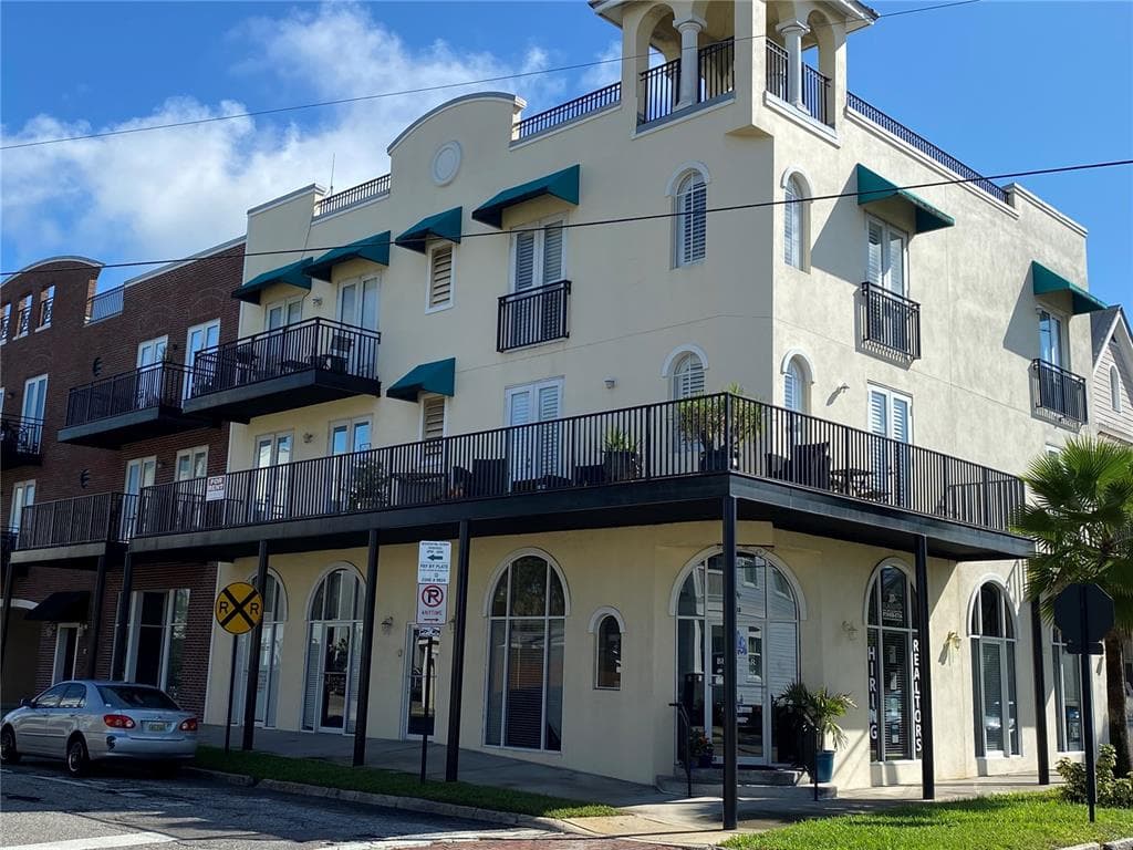 2002 E 5TH AVENUE UNIT 207