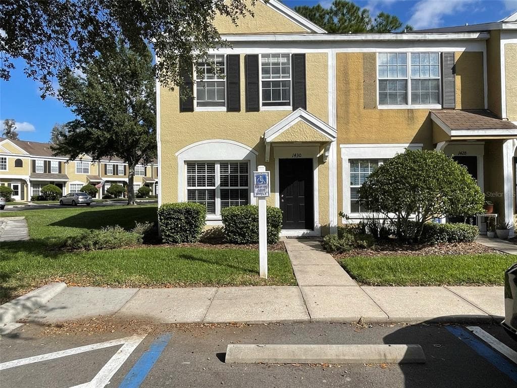 1430 COSTA MESA DRIVE WESLEY CHAPEL, FL 33543