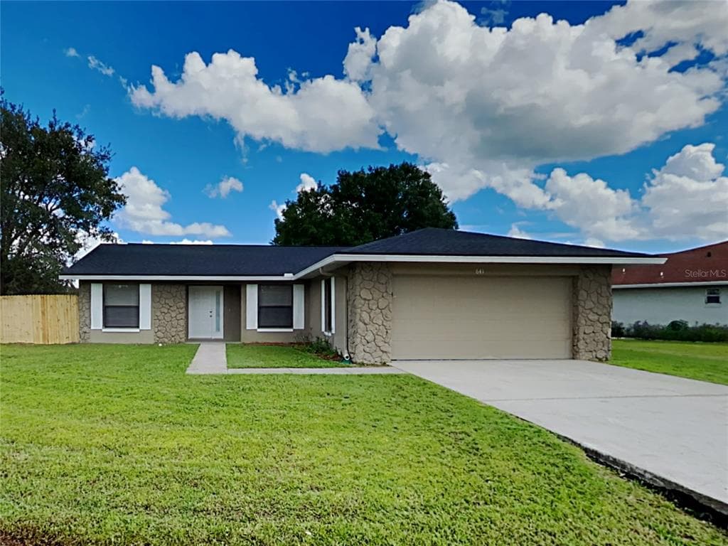 641 HERALDO COURT KISSIMMEE, FL 34758