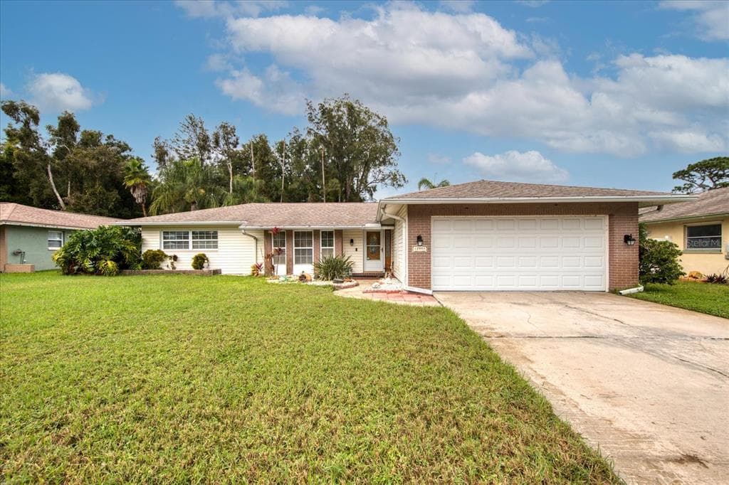 12997 LOIS AVENUE SEMINOLE, FL 33776