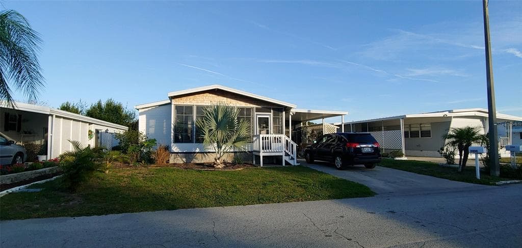 2400 LEMUR DRIVE HOLIDAY, FL 34690