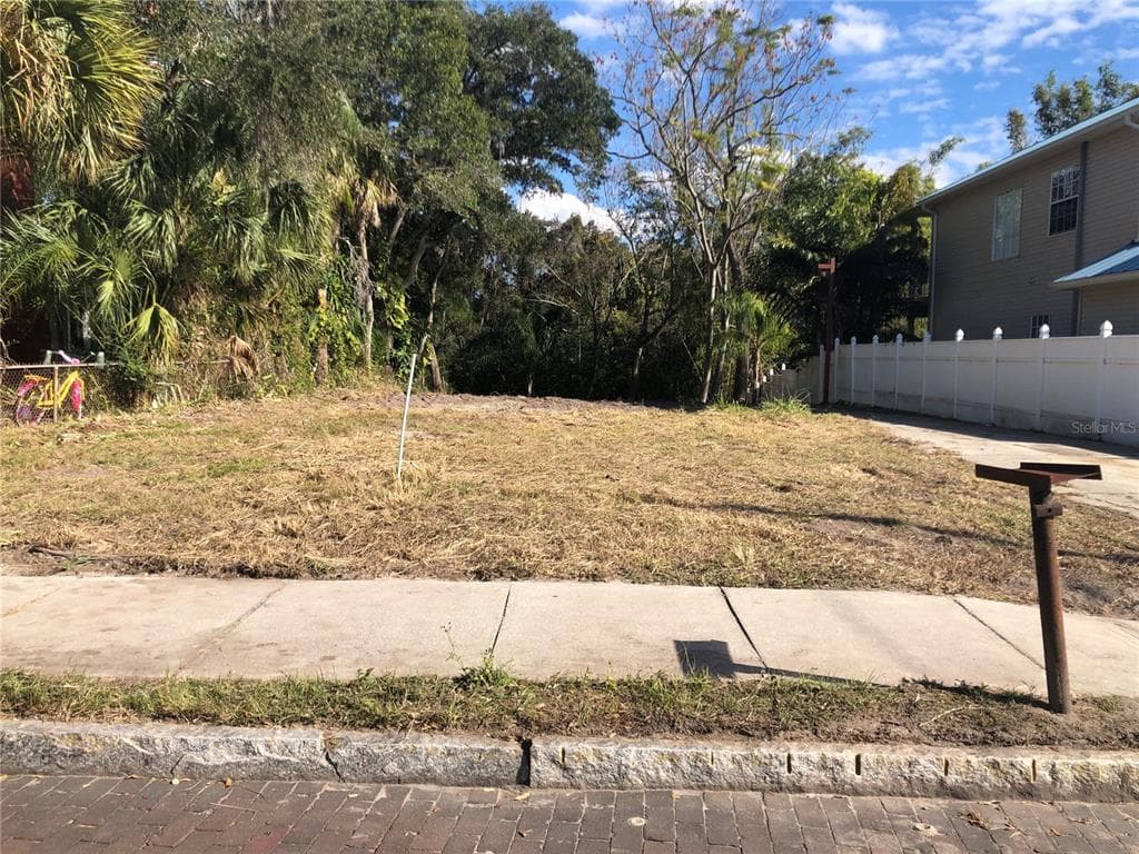 566 5TH AVENUE N SAFETY HARBOR, FL 34695
