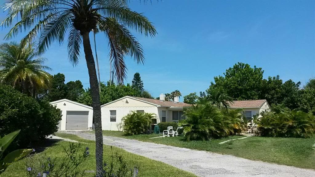 14200 E PARSLEY DRIVE UNIT 1 MADEIRA BEACH, FL 33708
