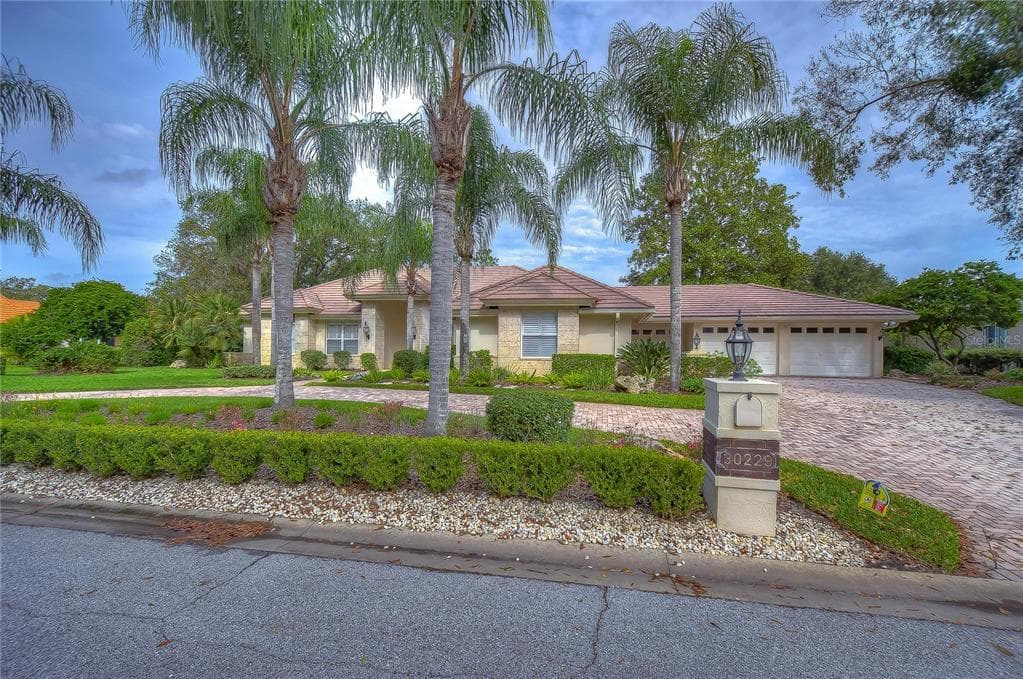 30229 LAURELWOOD LANE WESLEY CHAPEL, FL 33543