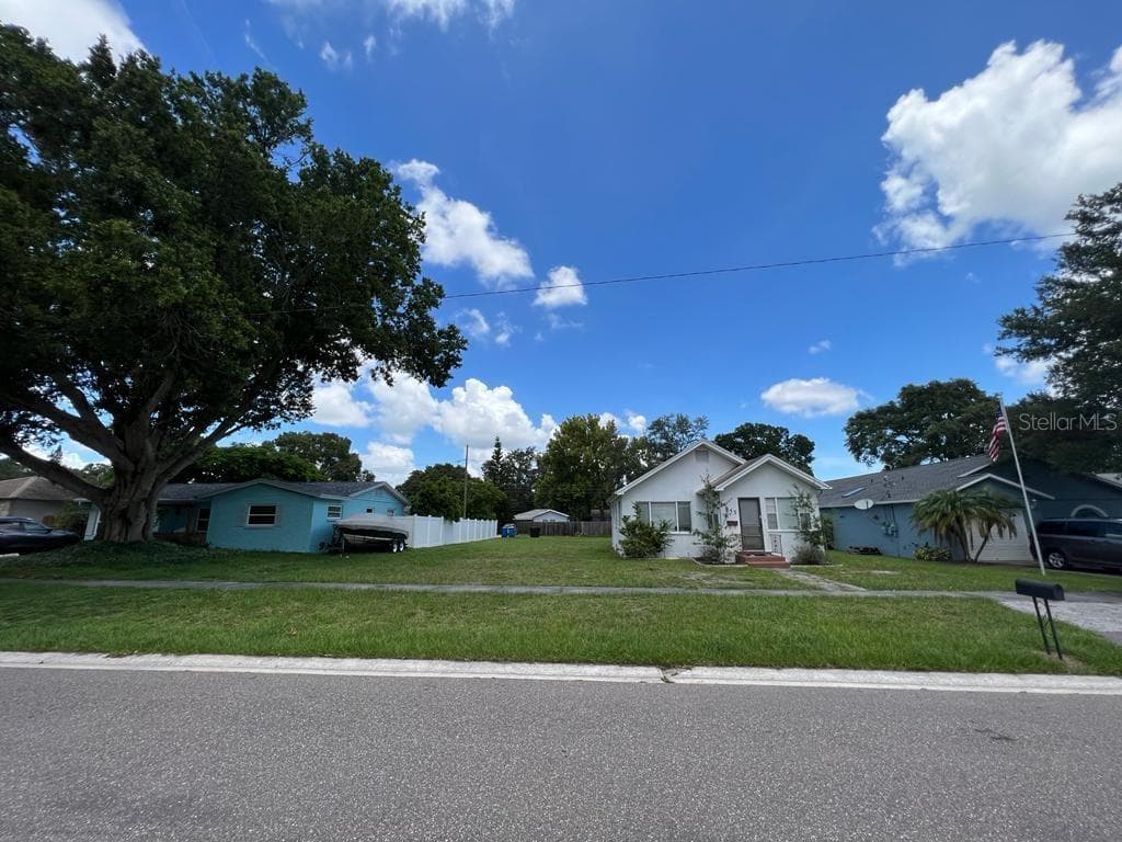 845 43RD AVENUE N ST PETERSBURG, FL 33703