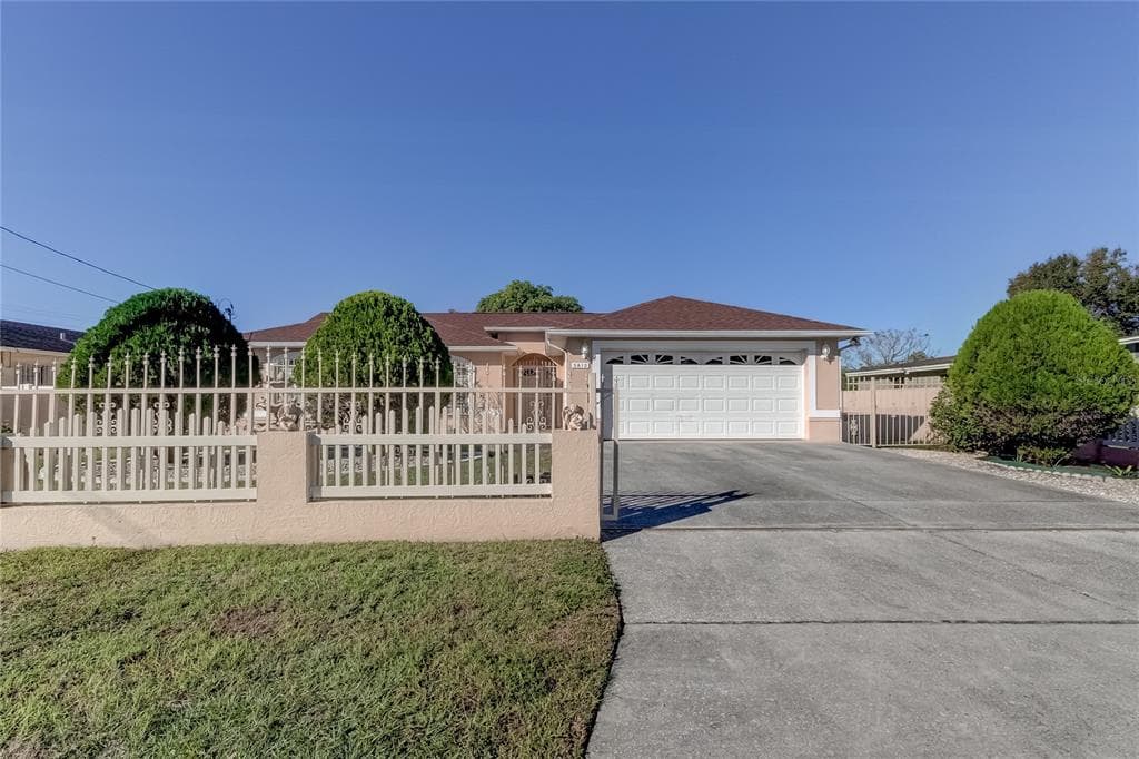 5812 BLOSSOM AVENUE TAMPA, FL 33614