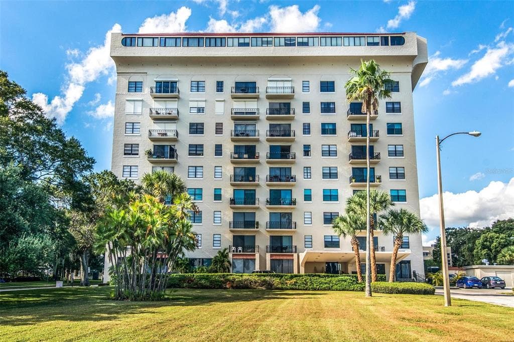 2109 BAYSHORE BOULEVARD UNIT 709 TAMPA, FL 33606
